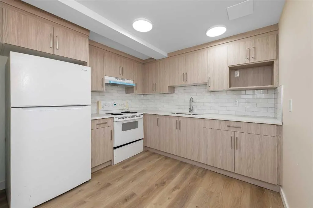 43 Maranda Close NE