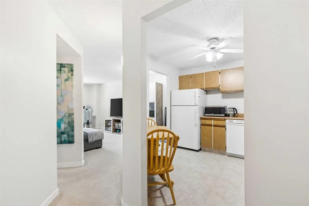 5204 Dalton Drive NW #203