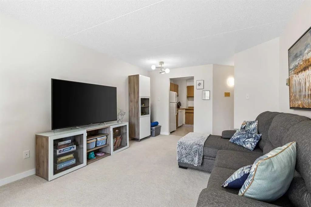 5204 Dalton Drive NW #203