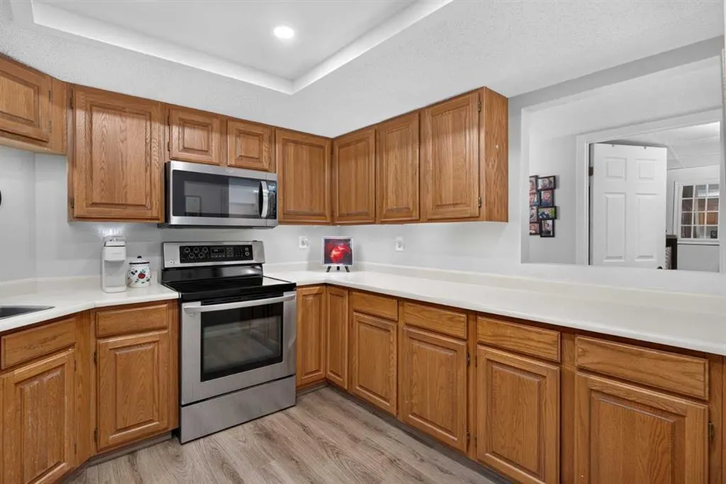 2425 90 Avenue SW #116