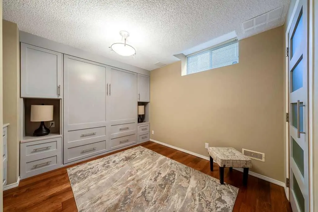 7 Springbank View SW