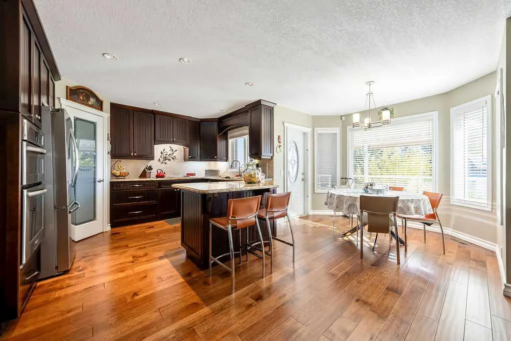 7 Springbank View SW