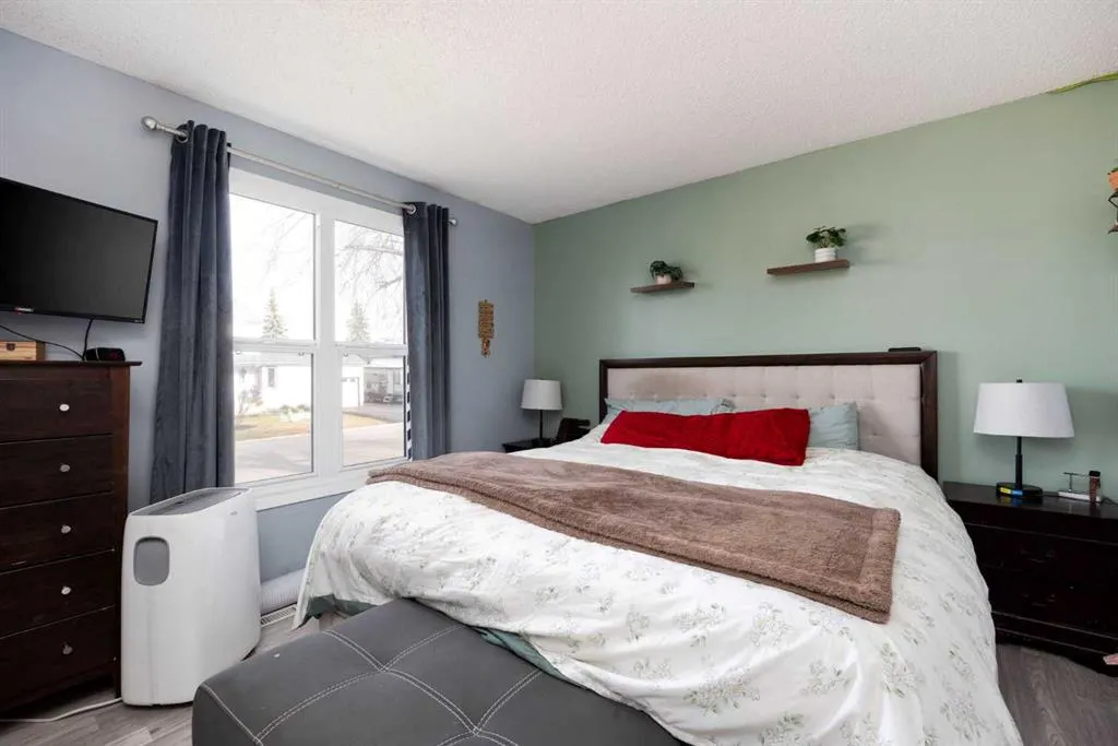 141 Bird Crescent