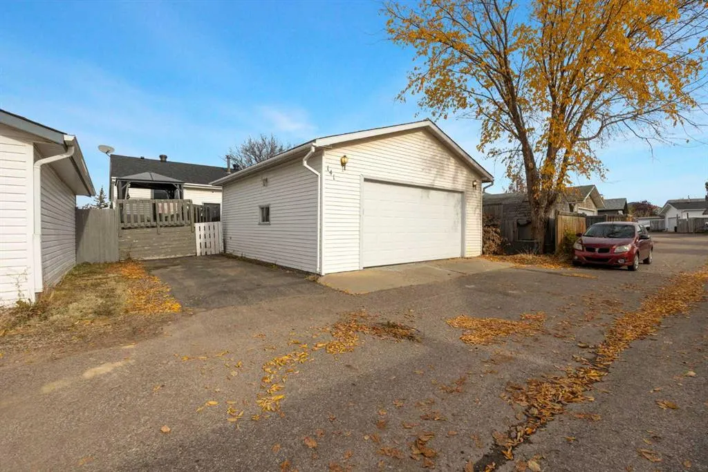 141 Bird Crescent