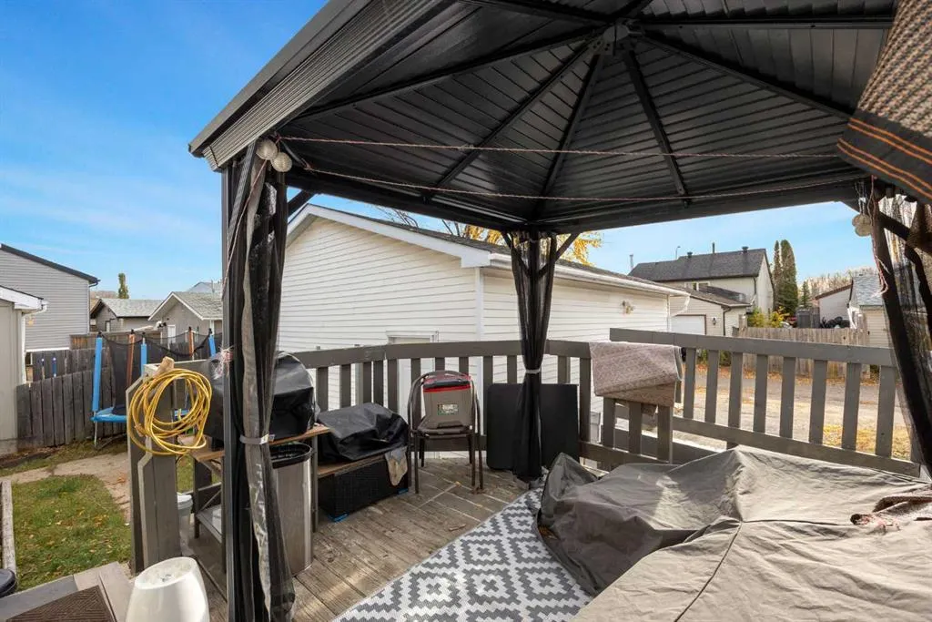 141 Bird Crescent