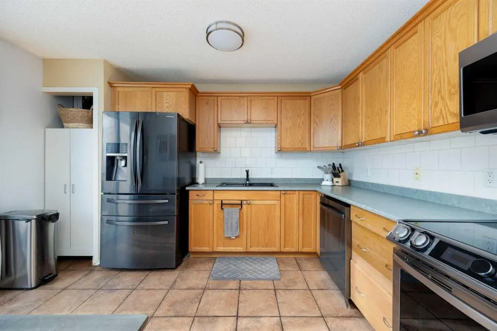 141 Bird Crescent