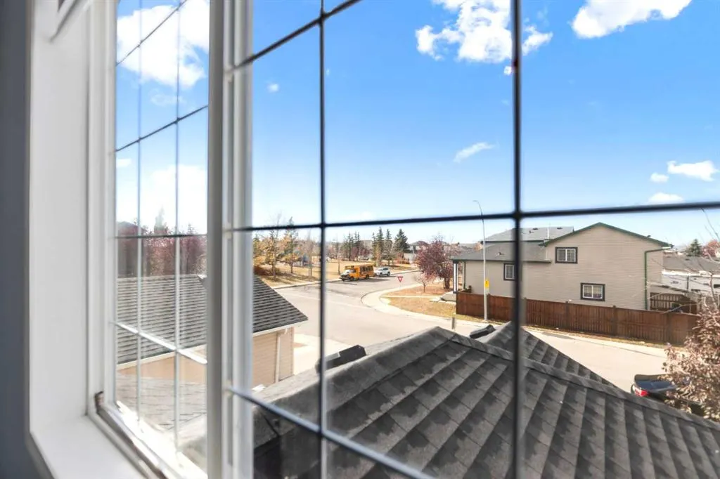 6 Martin Crossing Way NE