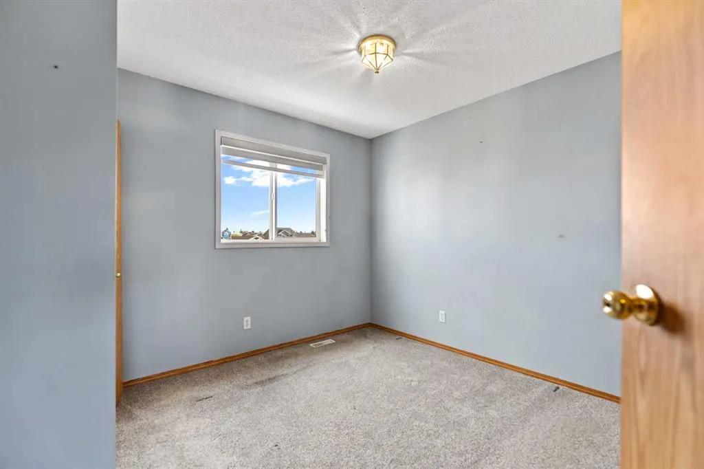 6 Martin Crossing Way NE