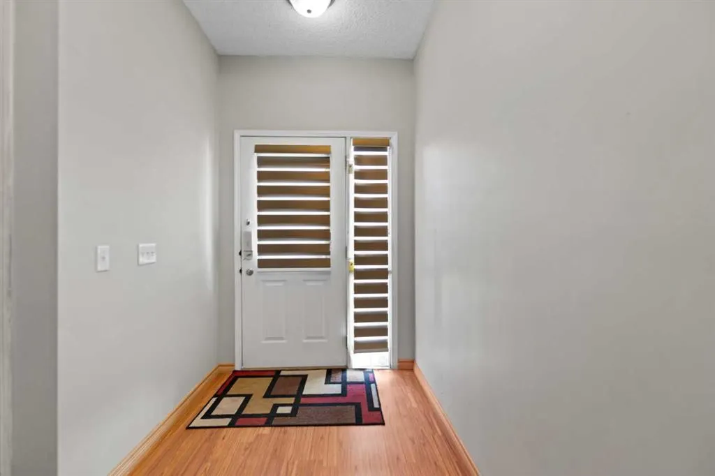 6 Martin Crossing Way NE