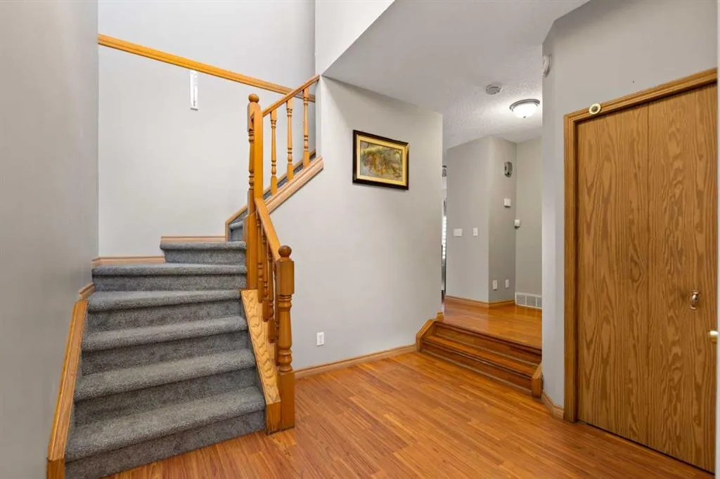 6 Martin Crossing Way NE