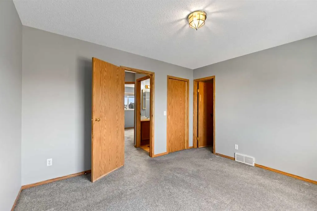 6 Martin Crossing Way NE