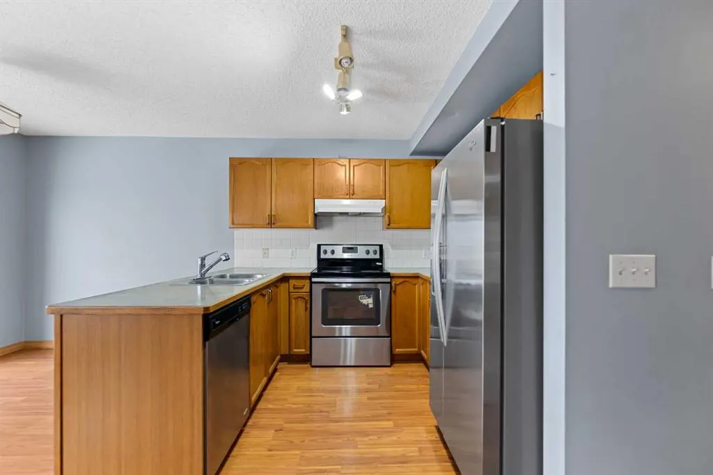 6 Martin Crossing Way NE