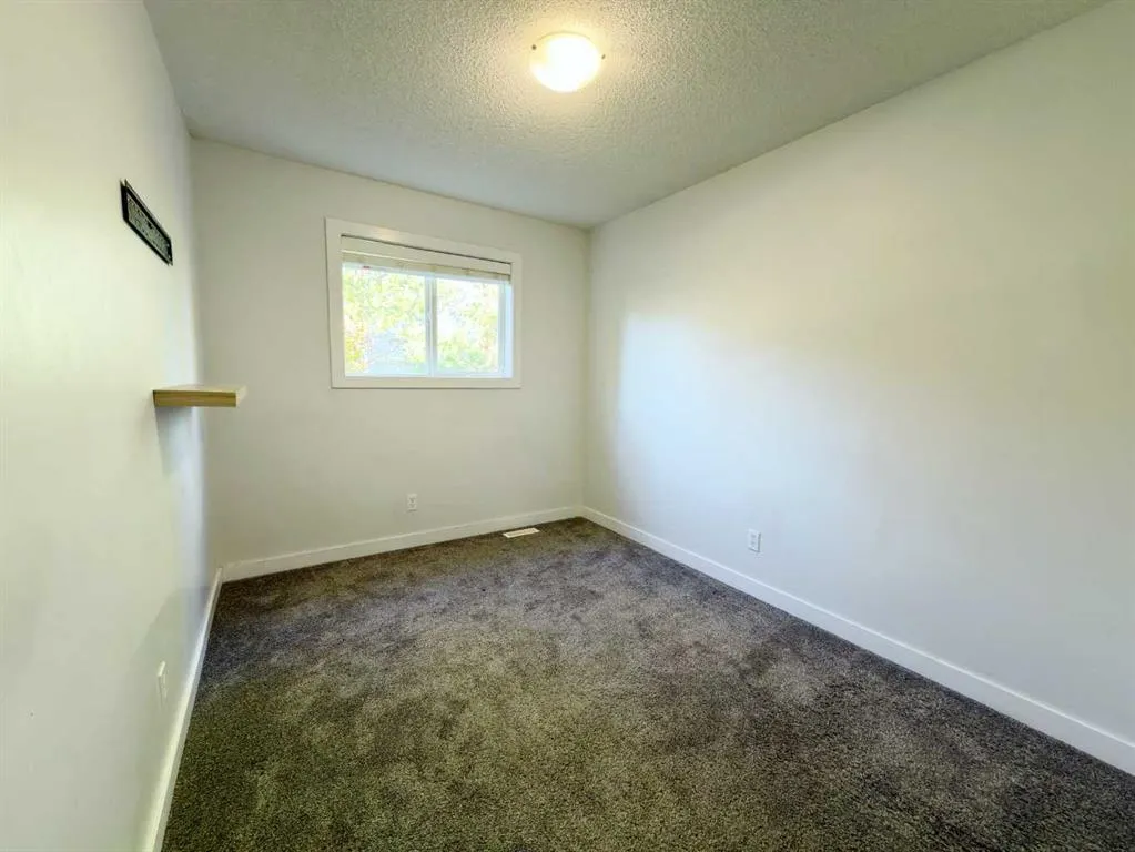 105 Drake Landing Common #87