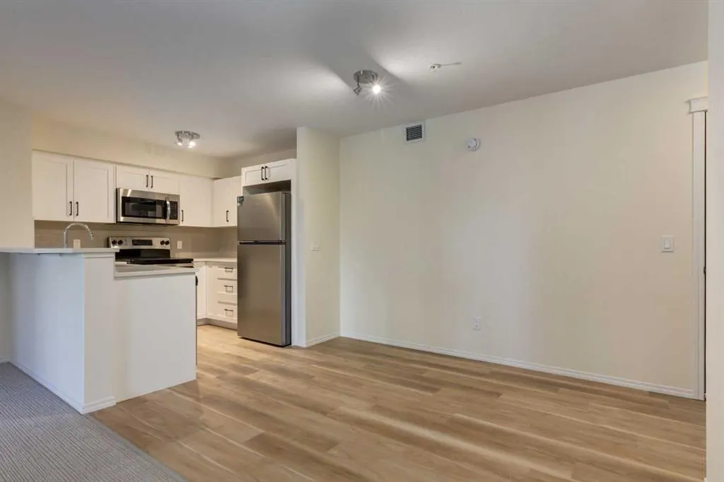 115 Prestwick Villas SE #1210