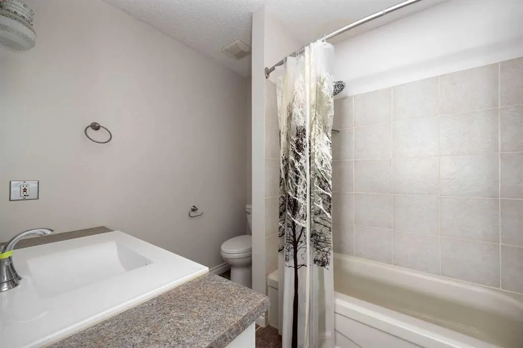 173 Whiteoak Garden
