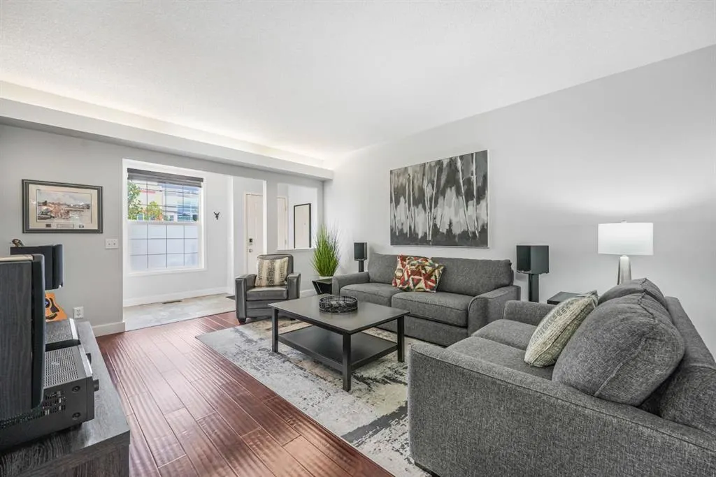 29 Springborough Boulevard SW #23