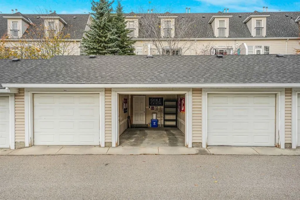 29 Springborough Boulevard SW #23