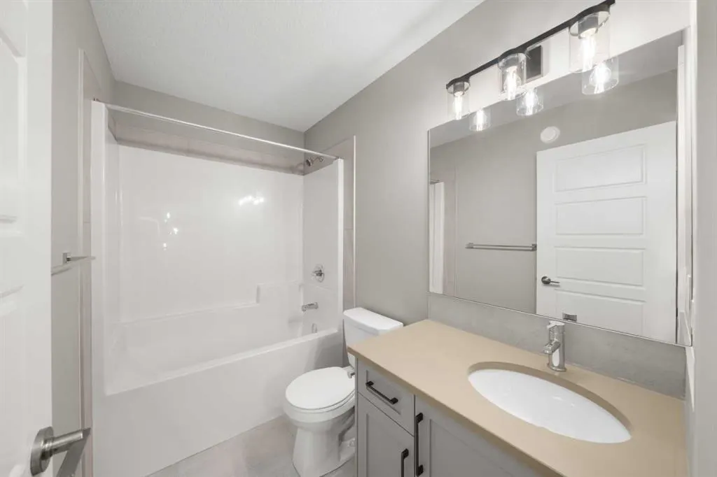 78 Sora Gardens SE