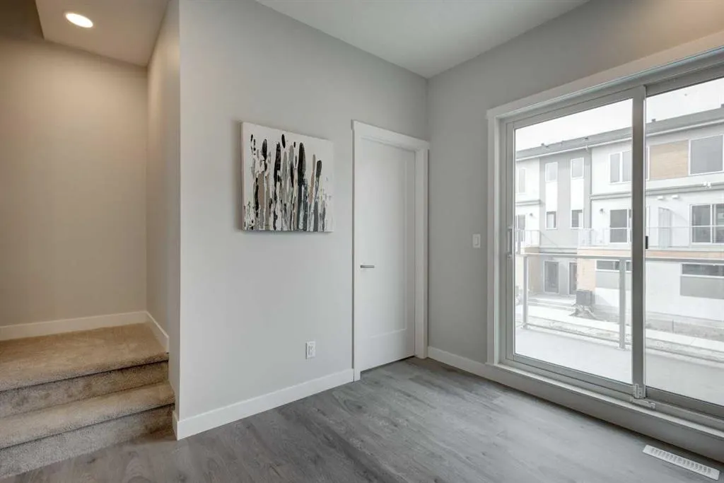 212 Shawnee Square SW