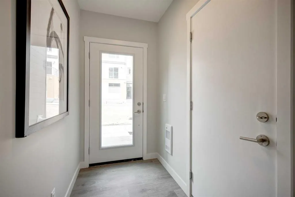 212 Shawnee Square SW