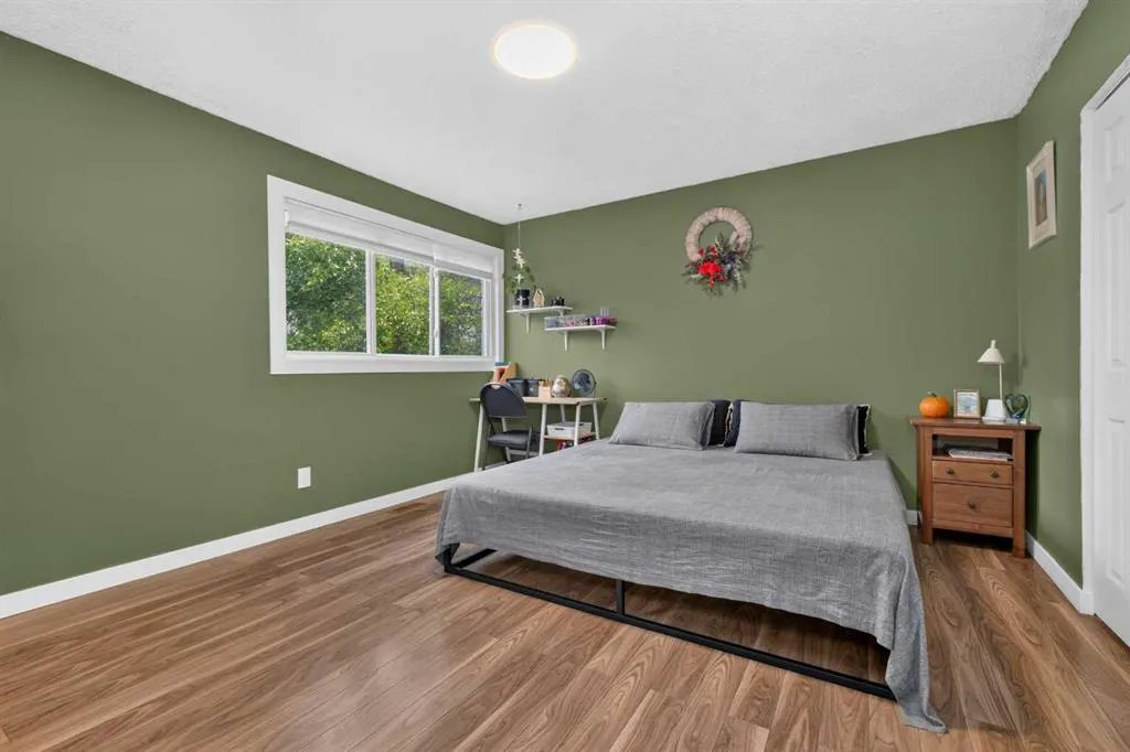 406 Blackthorn Road NE #442