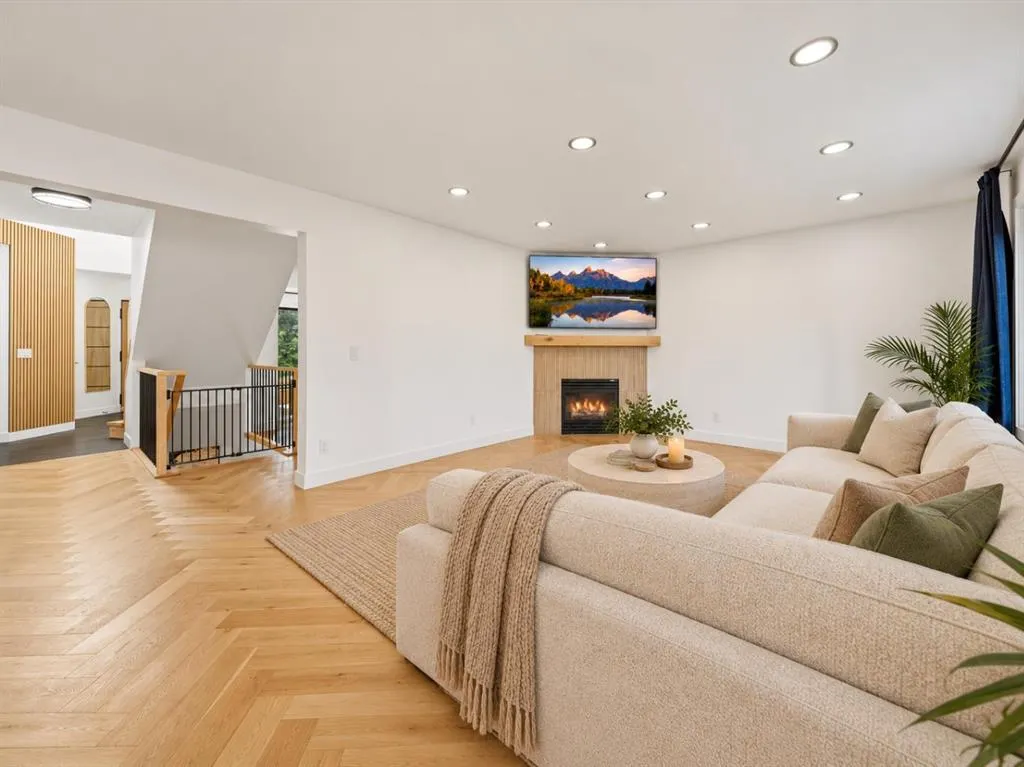 8 Strathlea Close SW