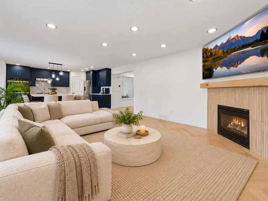 8 Strathlea Close SW
