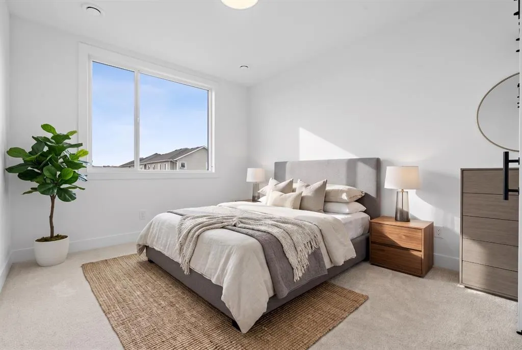 6 Strathmore Lakes Point