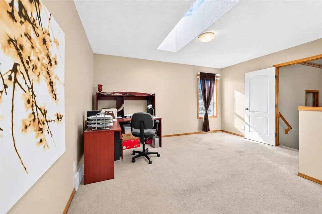 1210 Harvest Hills Drive NE