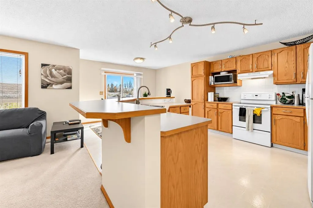 1210 Harvest Hills Drive NE