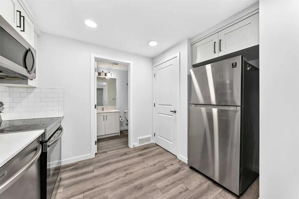 46 Lucas Heights NW