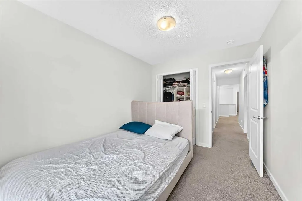 46 Lucas Heights NW
