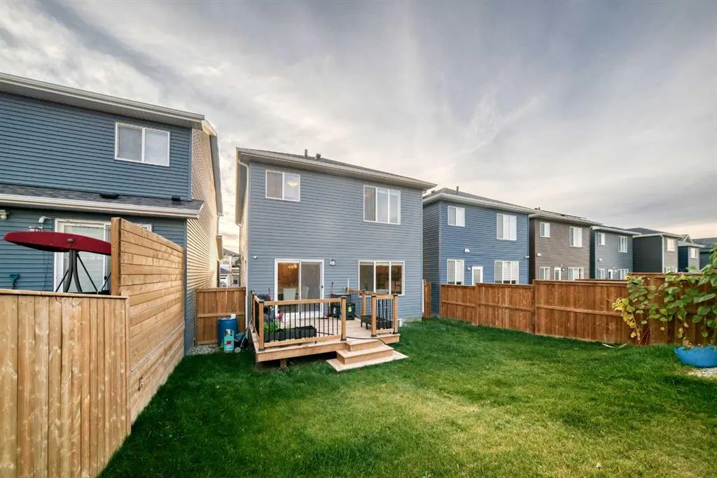 46 Lucas Heights NW