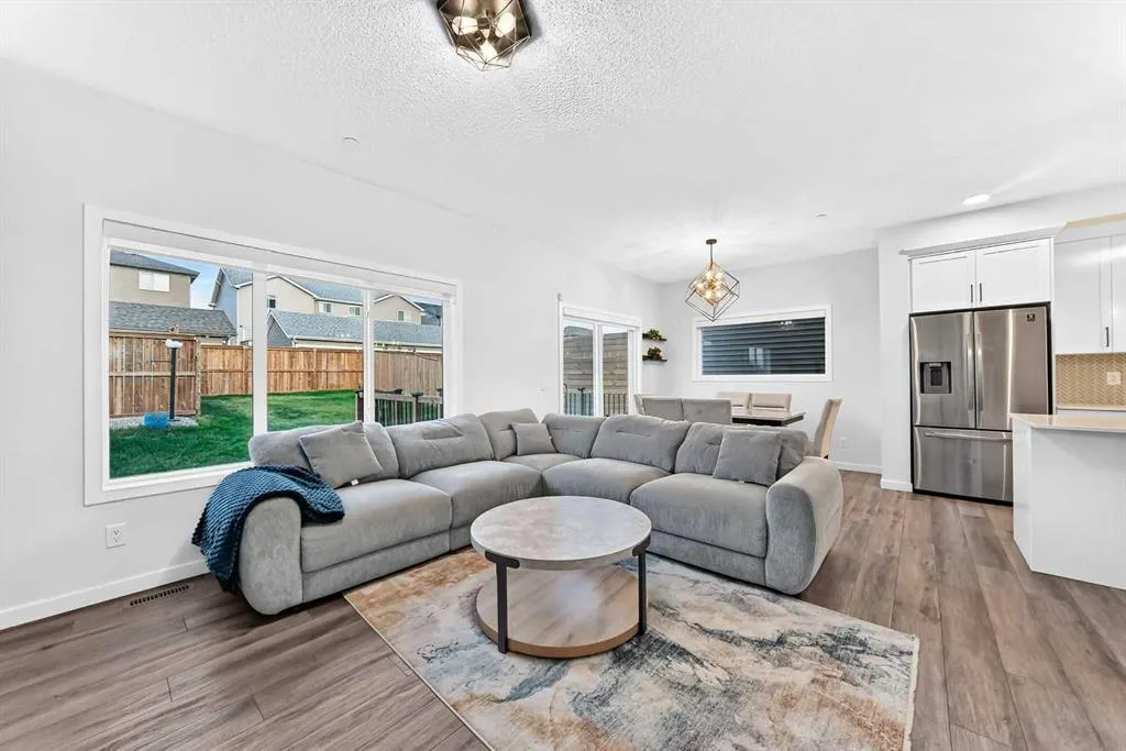 46 Lucas Heights NW