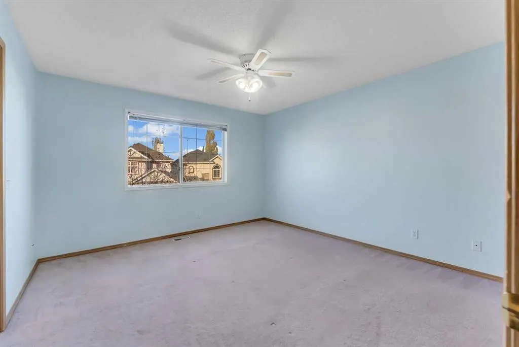 350 Arbour Grove Close NW