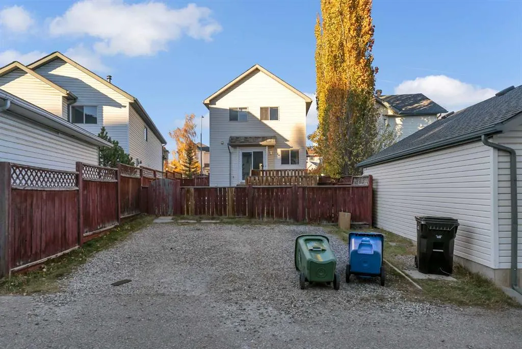 350 Arbour Grove Close NW