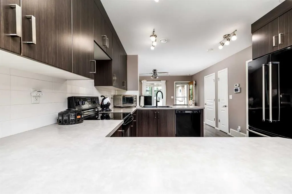 339 Viscount Drive #901