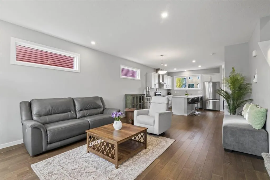 48 Birch Glen