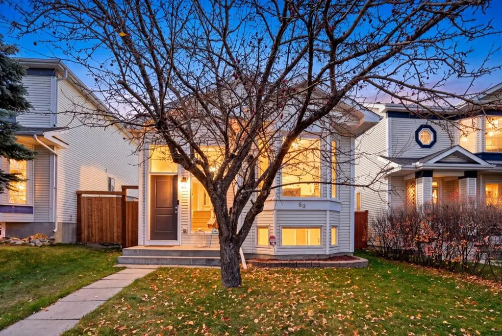 60 Hidden Green NW