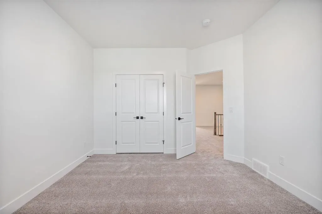 73 Topaz Place