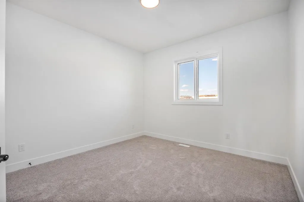 73 Topaz Place