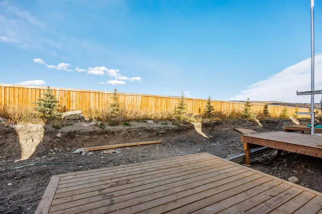 73 Topaz Place