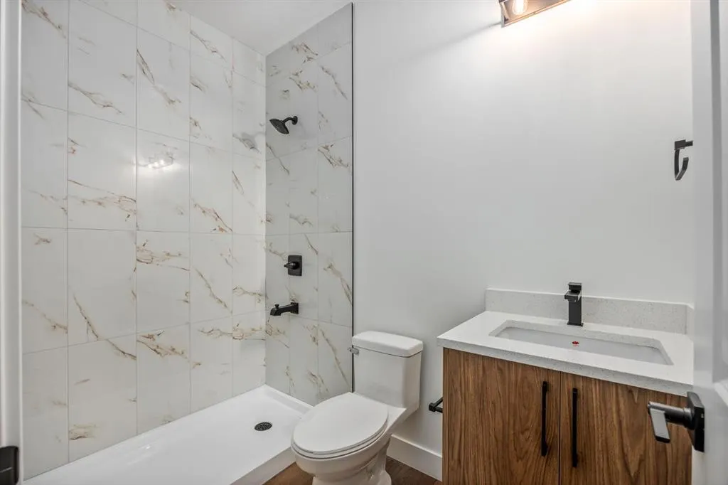 73 Topaz Place