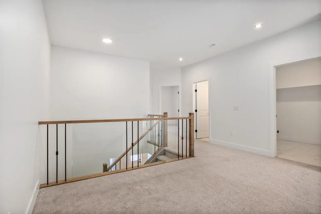 73 Topaz Place