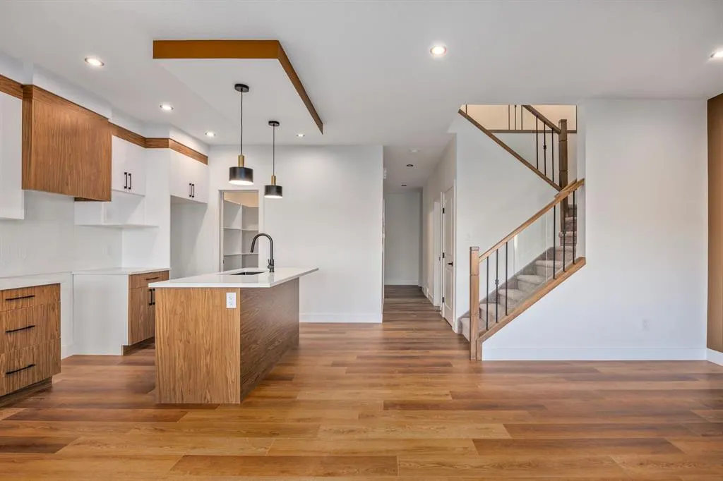73 Topaz Place