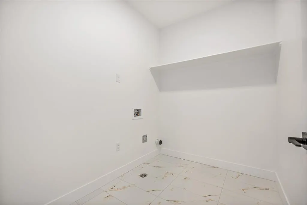 73 Topaz Place