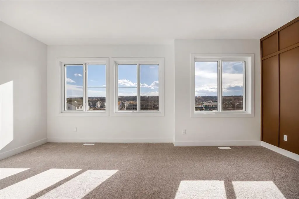 73 Topaz Place