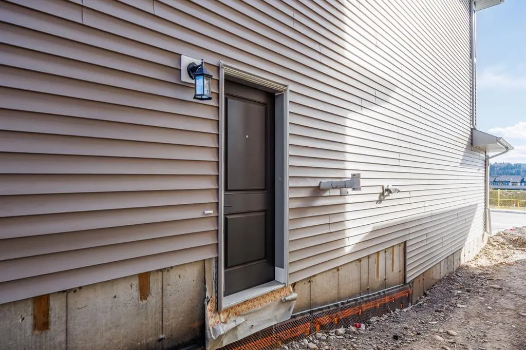 73 Topaz Place