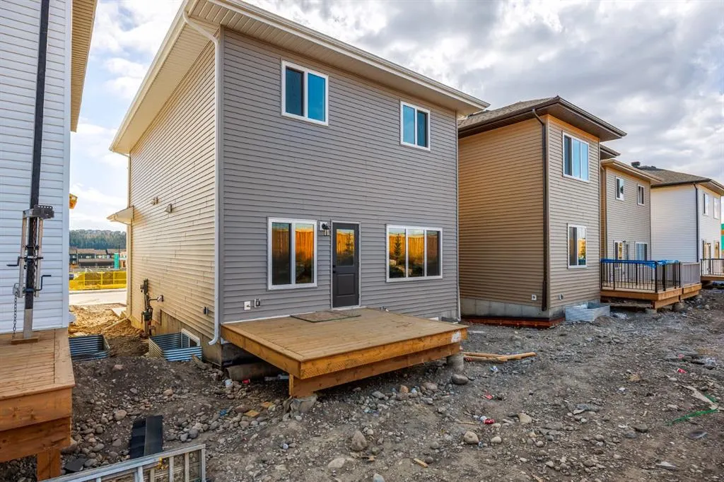 73 Topaz Place