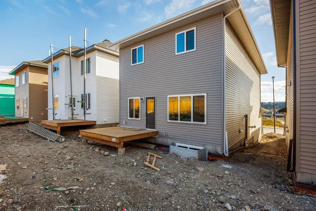 73 Topaz Place